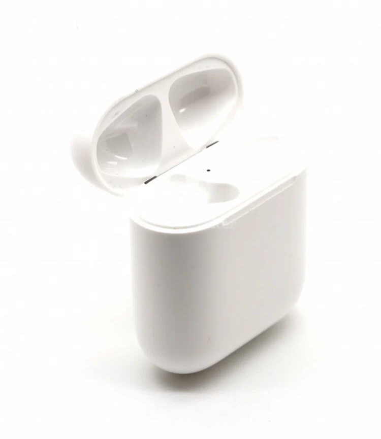 Зарядный кейс Apple AirPods 2 (без беспроводной зарядки) в Челябинске купить по недорогим ценам с доставкой