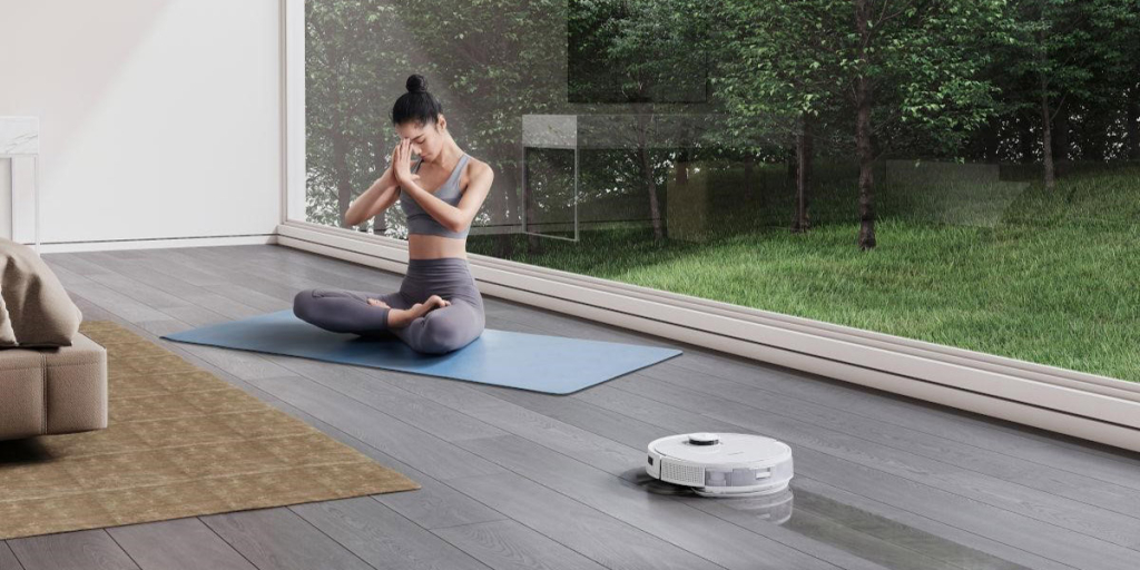 024707_2919-round-robot-vacuum-cleaner-vs-square-which-is-better.jpg
